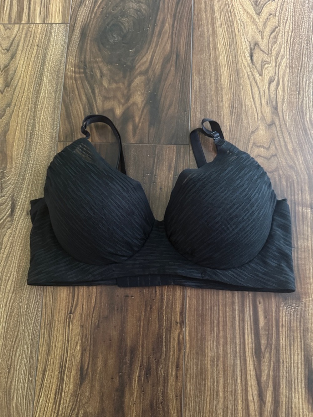 Leonisa Full Coverage Seamless Smoothing Bra